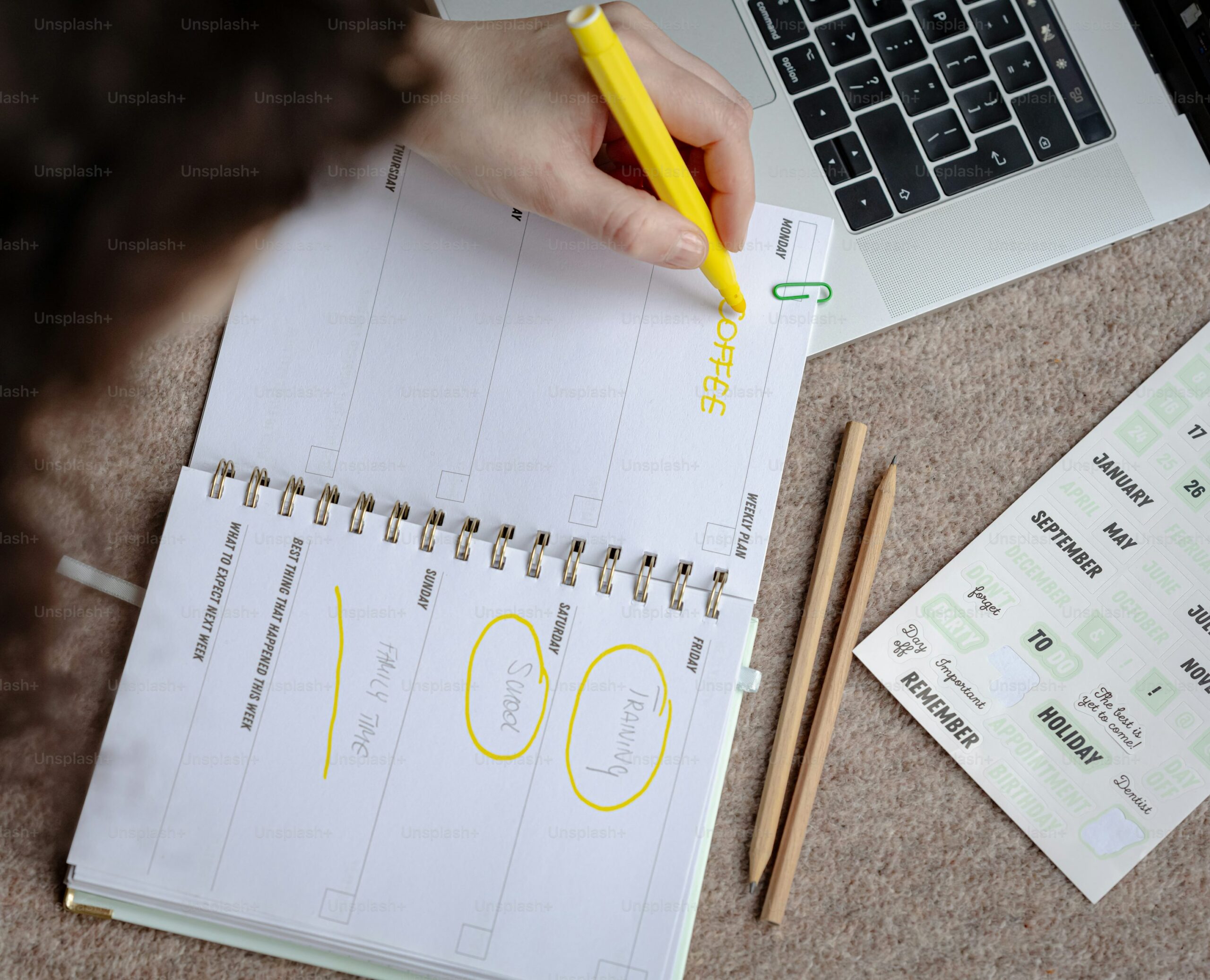 Menulis sebagai hobi yang bikin skill kerja naik drastis